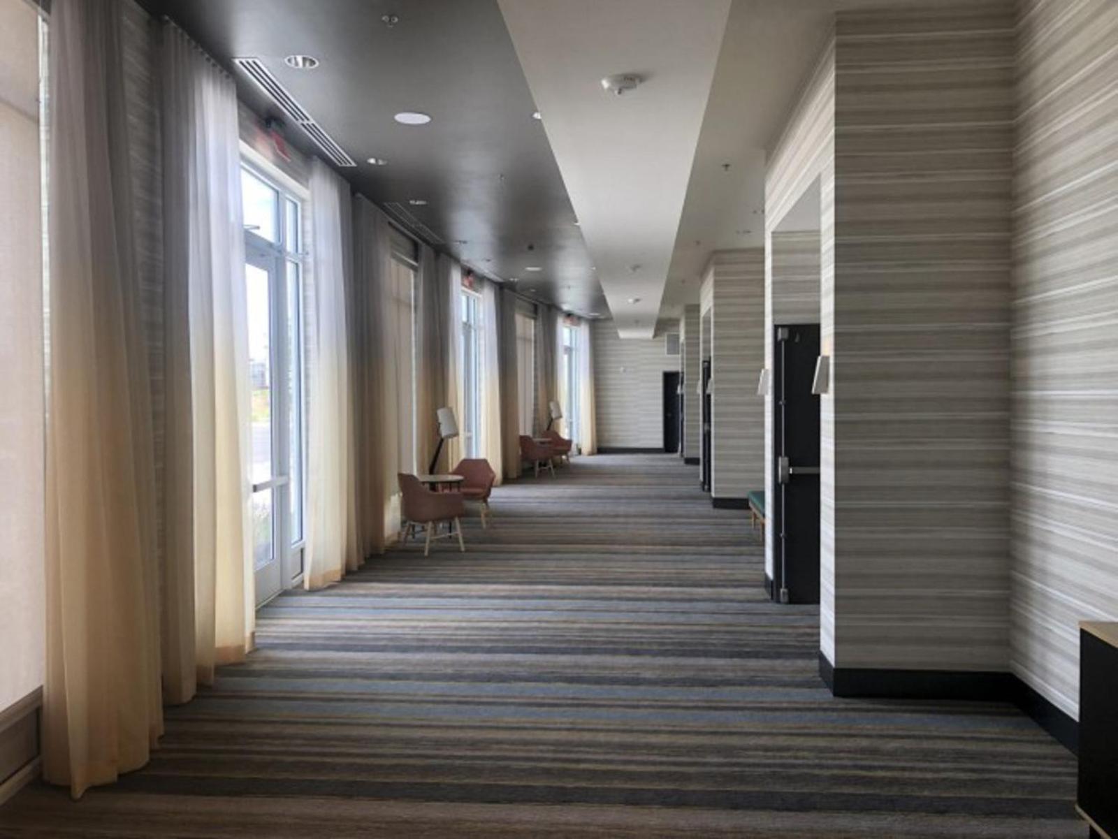 Holiday Inn & Suites - Fayetteville W-Fort Bragg Area